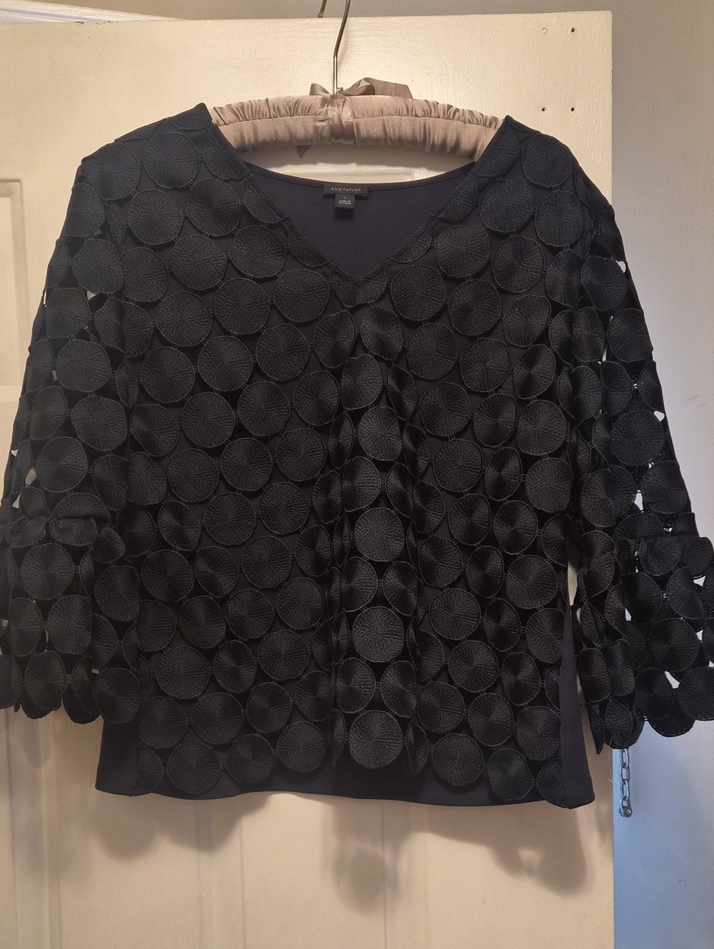 Ann Taylor Black V-Neck Circle Appliqué Blouse